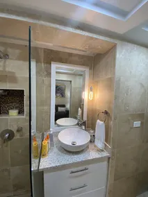 Situated in Saint Peter; MaryJays is 300 metres from Godings Bay Beach. - Image 4