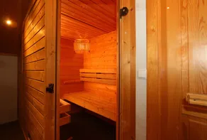 Chalet with 6 bedrooms, 2 bathrooms and a sauna - Image 2