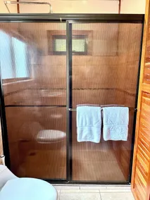 Birdwatcher’s Base in Monteverde – 2BR + Balcony, Walk to Curi-Cancha Reserve - Image 4