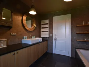 Tasteful Mansion in Lichtervelde with Jacuzzi - Image 4