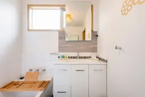 Cozy Home 5 mins drive to Peninsula Hot Springs with Free Parking and Fast Internet - Image 4