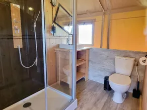 Luxury glamping near the Frisian waters - Image 5