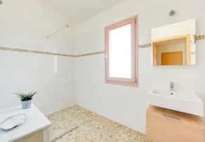 Moderne Villa mit Pool nahe Porto-Vecchio - Image 3