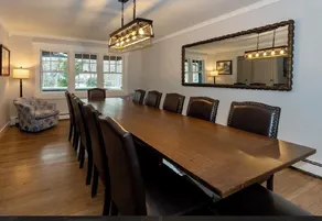 Kom og nyd vores nyrenoverede hjem, perfekt designet til familier. - Image 4