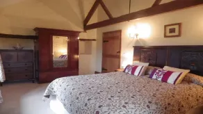 Bramble Cottage (Sleeps 5. 2 Bedrooms) Indoor heated pool and fishing lake - Image 2
