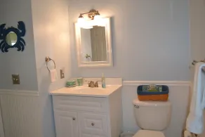 2 Blocks to the Beach! Cozy 4BR Ranch, 9-Car Parking & Huge Patio - Image 3