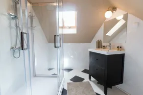 Ratiu House - Image 3
