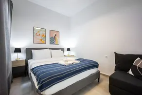 Modern Studio l King Bed & Work Corner - Image 5