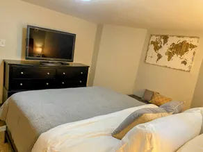 Kingsize-Bett & Waschmaschine in der Wohnung! - Image 3