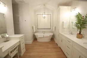 Modern Farmhouse Lake Vandalia - Image 2