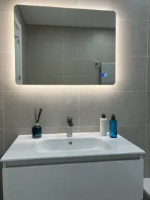 Luxus 2 Schlafzimmer, 2 Badezimmerwohnung in Benahavis-Dorf-Pool und Ansichten - Image 4