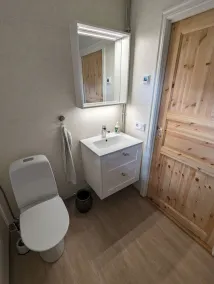 'Tomtebo' - Mysig sjöutsiktstuga i Gesunda, Mora - Image 3