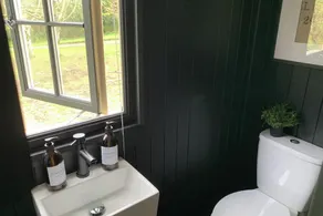 Shepherd's Hut - Sleeps 2 - Pet Friendly - Parking - Image 3