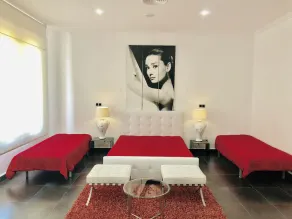 LUXURY VILLA 20 Pax 400m from the sea. 40km from Benidorm. - Image 5