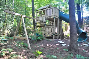 20% early bird,On Lake Muskoka,hot tub,sunset from Boathouse,playset,watercraft - Image 2