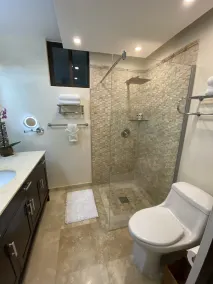Garden Suite near the Beach and restaurants! - Image 2