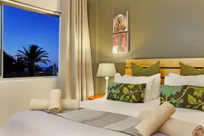 Mouille point Beachfront Apartment Adenium in Rhodora court - Image 5
