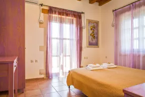 Wonderful stonebuild villa with amazing panoramic sea-country views - Image 5