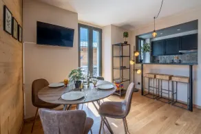 Apartment overlooking Mont Blanc with parking - Image 4