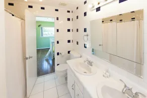 4 the 9 Virginia Private Home - Image 3