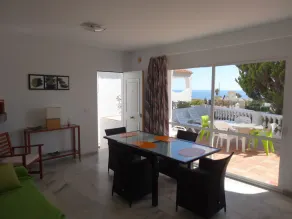 Villa vue sur mer à 5 mins des plages avec grande piscine privée partagée - Image 5