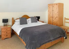 Luxury lodge residing at the top of the wooded valley. - Image 2