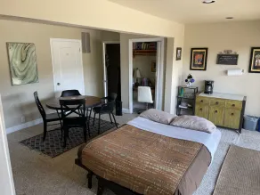 Two Bedroom Suite Spectacular Views 30 Day Rental - Image 4