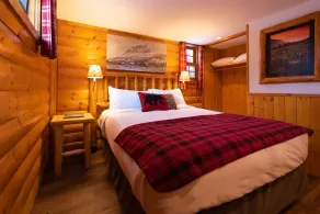 Baker Creek | Superior Two Bedroom Cabin - Image 5