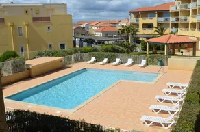 Appartement D'exception sur la Plage Avec Piscine - Image 5