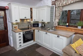 Ivy Cottage - sleeps 5 guests  in 2 bedrooms - Image 5