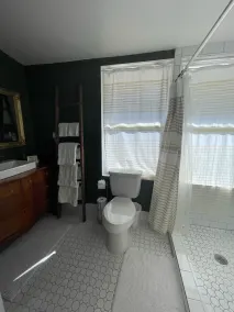 Charming 3/2 Farmhouse Near Fixer Upper and Gathering Oaks - Image 4