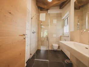 Beautiful chalet with private sauna and views - Image 5