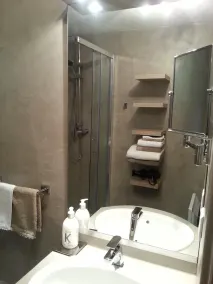 Charmantes Gästezimmer in Vence. Ideal gelegen zwischen Nizza und Cannes - Image 2