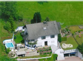 Apartamento de férias em Panorama com piscina - Apartamento de 75 metros quadrados, 2 quartos, sala de estar / jantar, piscina - Image 3