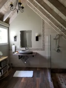 Nyrenoverat !! Nära till tåg, centrala East Hampton. Kort resa till stranden! - Image 2