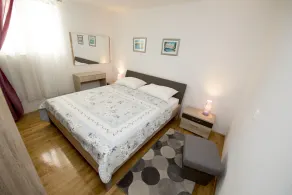 Apartments by the sea Promajna, Makarska - 17160 - Image 3