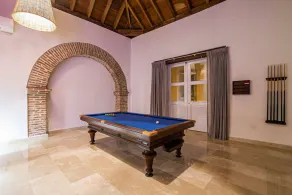 11 Bedroom Villa in the Old City - Image 3