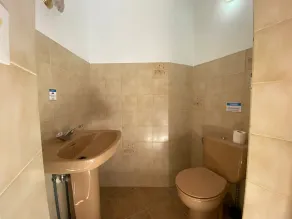 Fantastic accommodation with space to have fun - Image 4