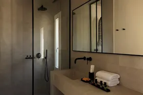 Beautiful Naxos Suite | Luxury Suite with Indoor Jacuzzi | Agios Arsenios - Image 4