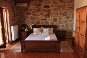 Traditional Stone Villa With Great View At The Sea - Image 4