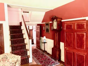 Zeitreisende Freude! 1760s Estate in 110 Hektar alten Waldes - Image 3