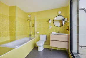 Studio Spacieux avec Wi-Fi GRATUIT | 200m de L'Avenue du Prado - Image 2