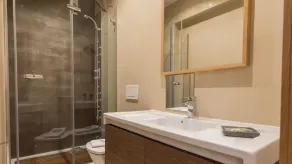 2 Bedroom Belem Wonder by LovelyStay - Image 3