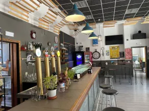 El Vagón Bar-Albergue Béjar - Image 2