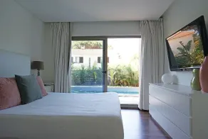 Incredible Villa in Cascais - Image 4