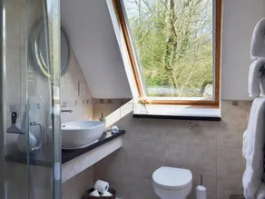 2 bedroom accommodation in Ardingly, near Haywards Heath - Image 3