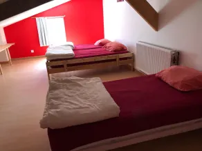 Gemütliches Ferienhaus mit umfassender Ausstattung und Naturaktivitäten in den Alpes Mancelles - Image 2