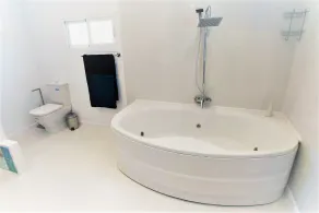 Beautiful and comfortable house with swimmingpool - Image 5
