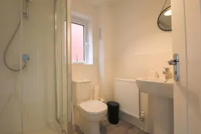 The Haven – Modern 4-Bed Home with Garden - Image 3