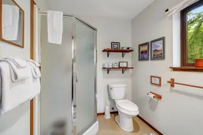 Secluded Dog Friendly Studio with Hot Tub and Beach Access in Coupeville - Image 3